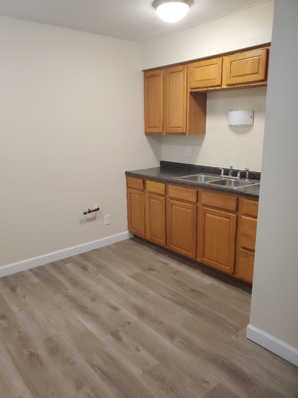 2846 Joyce Ave #B - Photo 5 of 26
