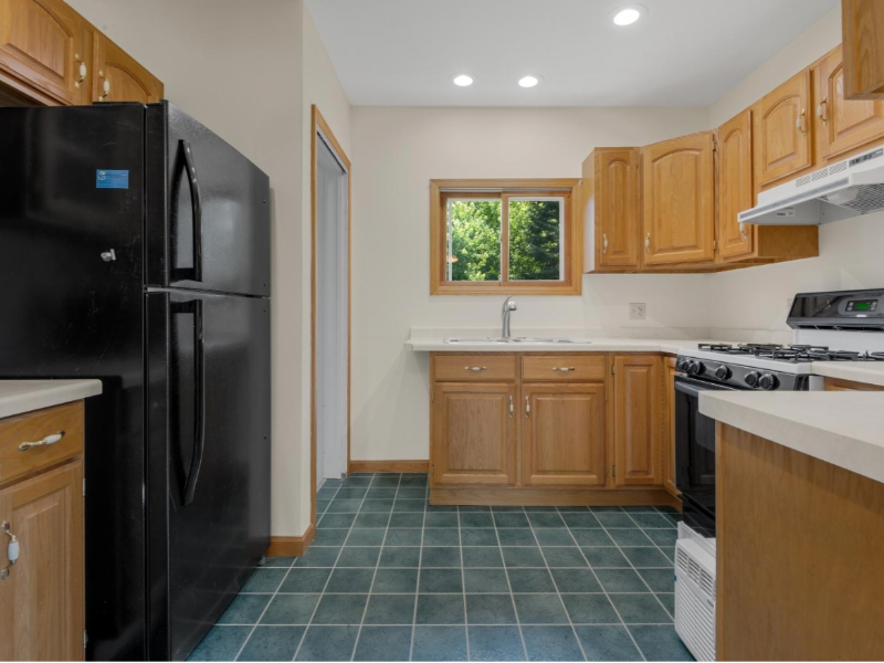 520 Northern Ave - Photo 5 of 12