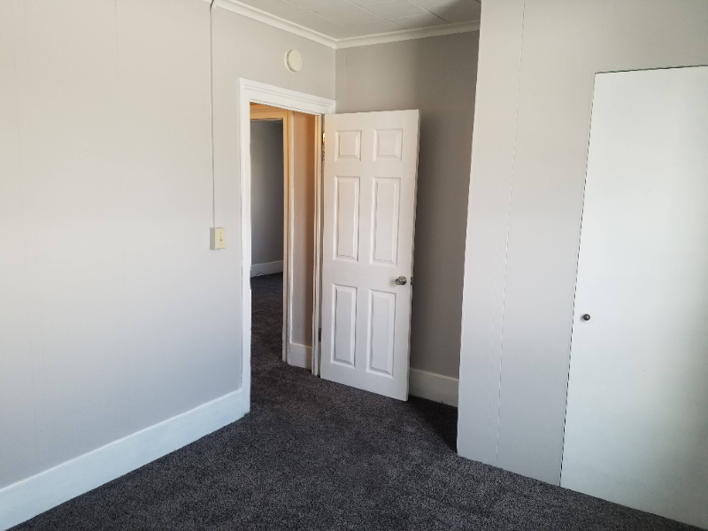 1135 S Grand Ave #2 - Photo 6 of 16