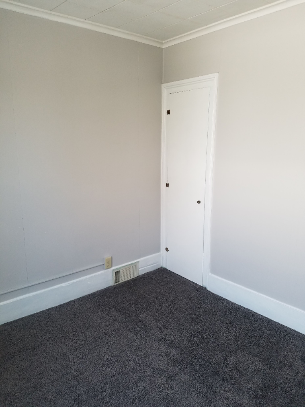1135 S Grand Ave #2 - Photo 7 of 16