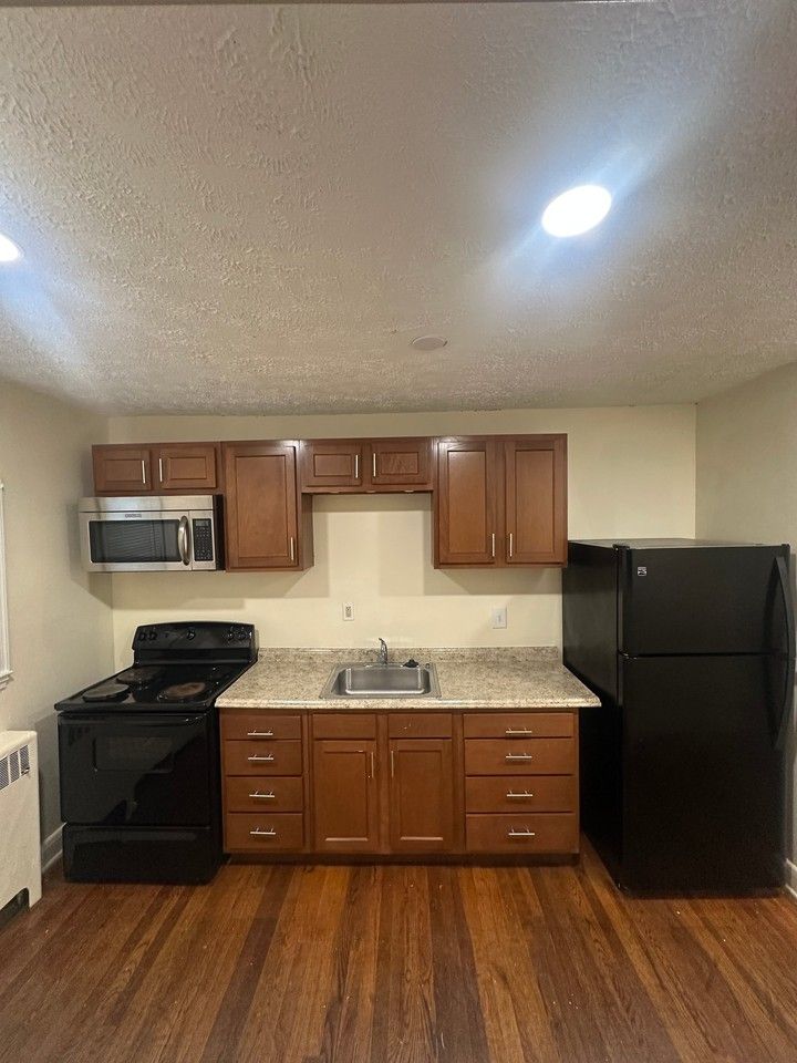 3112 E Federal St - Photo 3 of 10