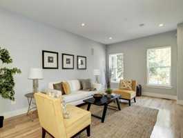 featured image of 710 Kenyon St Nw #1