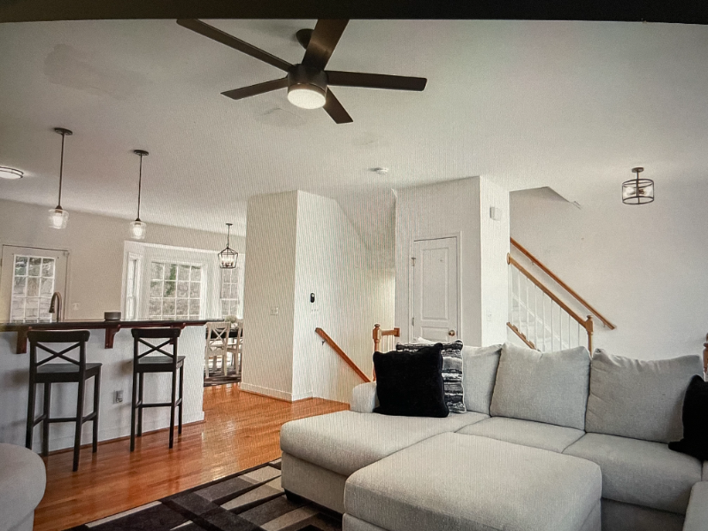2106 Caroline St - Photo 7 of 10