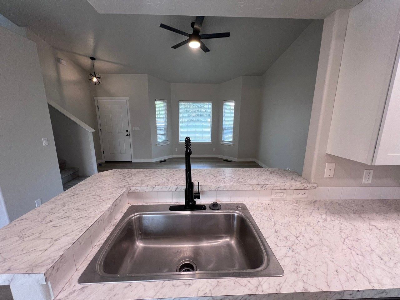 5318 Ormsby Ave - Photo 5 of 14