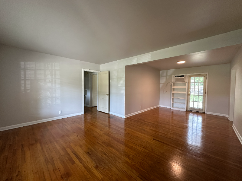 322 Altgelt Ave - Photo 2 of 17