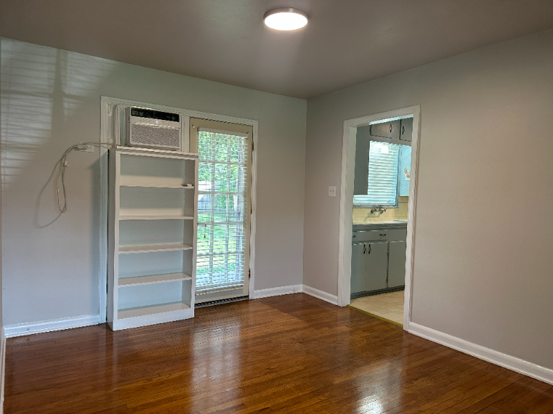 322 Altgelt Ave - Photo 3 of 17