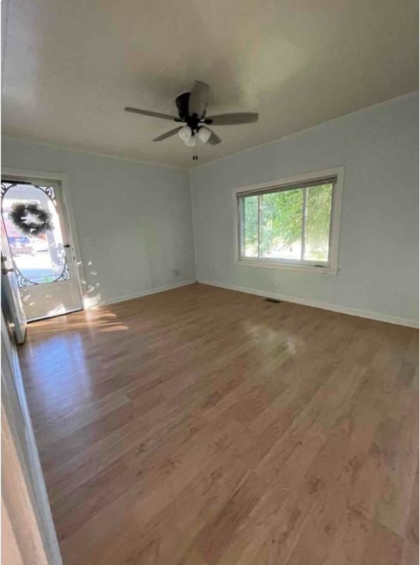 1924 Hall Ave - Photo 4 of 7