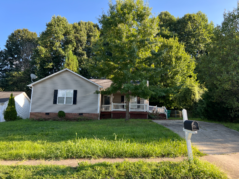 507 Three Oaks Dr - Photo 2 of 13