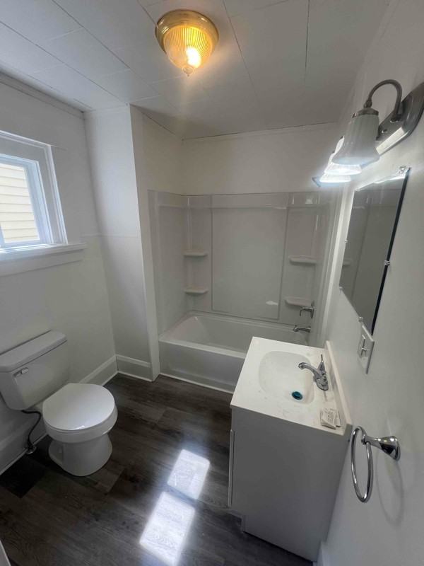 415 William St - Photo 4 of 9