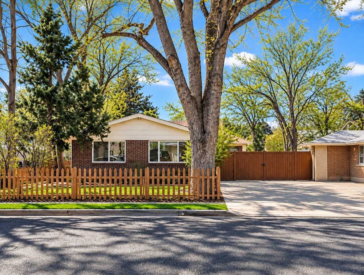 2250 Grove Cir - Photo 4 of 20