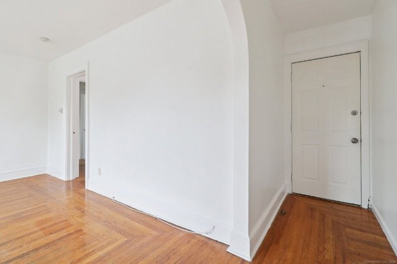 252 Sheffield Ave #3 - Photo 2 of 20