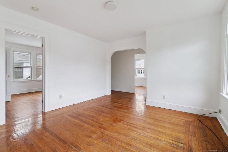 252 Sheffield Ave #3 - Photo 5 of 20
