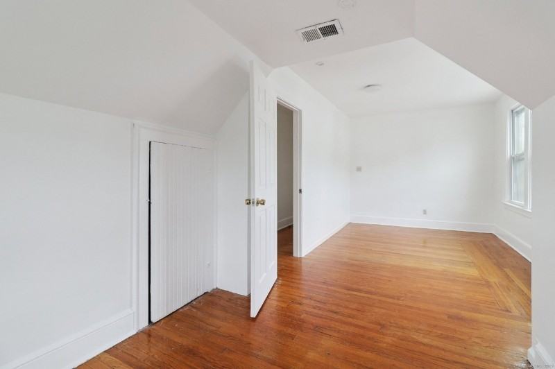 252 Sheffield Ave #3 - Photo 6 of 20
