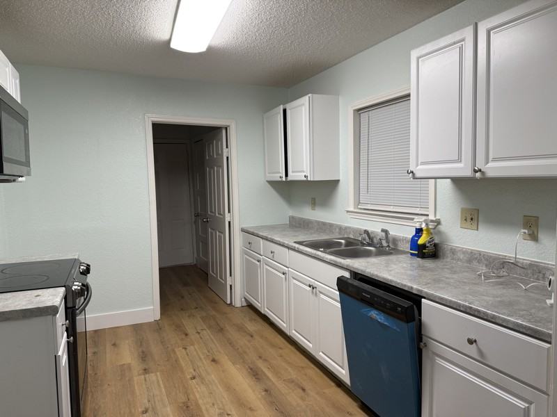 2543 E Ann Arbor Ave - Photo 4 of 19