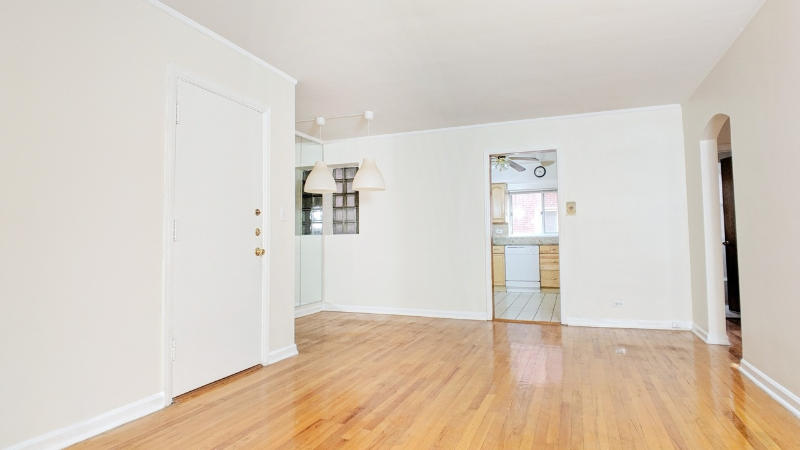 1518 N Harlem Ave #2W - Photo 6 of 8