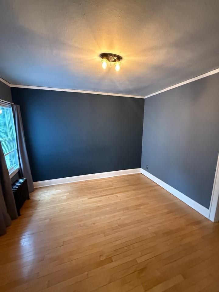 4312 N Oakland Ave - Photo 3 of 8