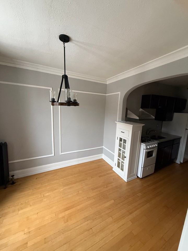 4312 N Oakland Ave - Photo 6 of 8