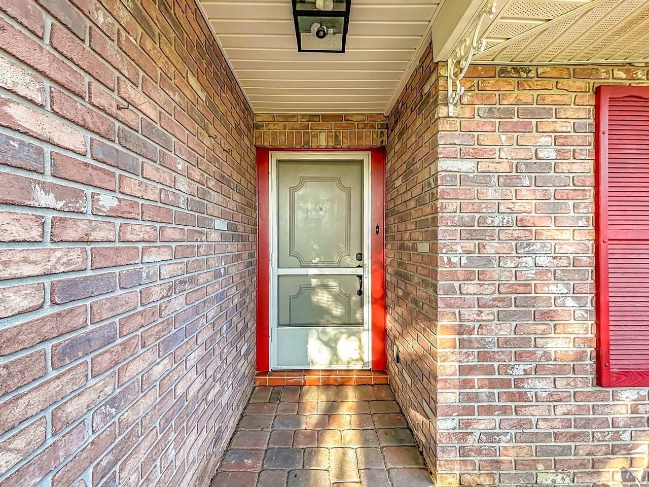 185 Lagoon Rd - Photo 4 of 39