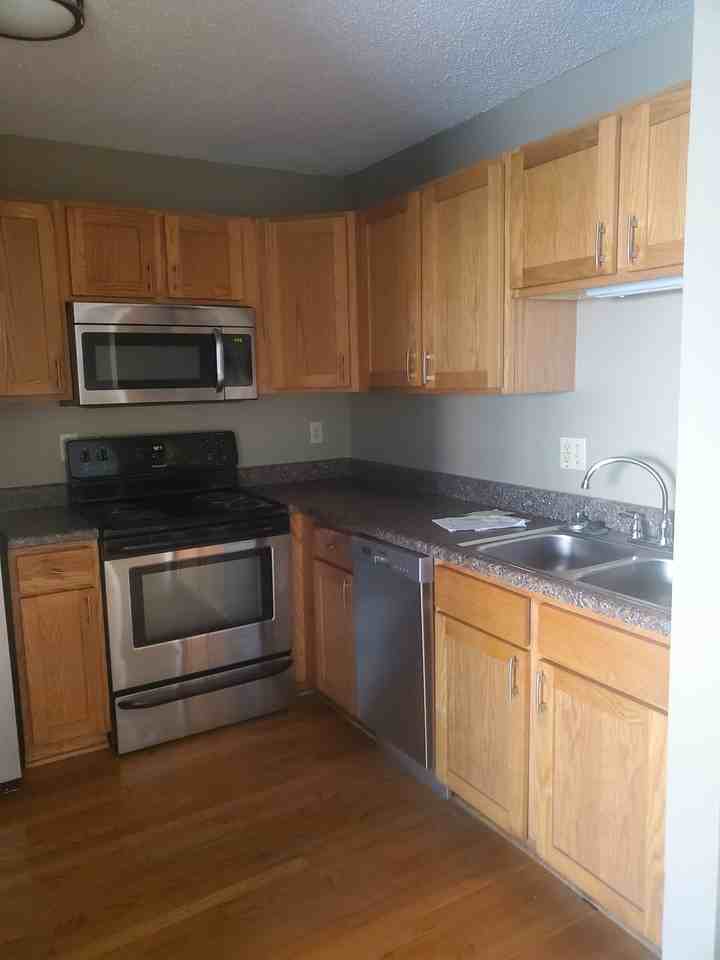 664 E Cherry St #D5 - Photo 2 of 10
