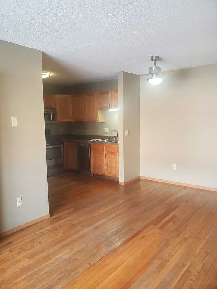 664 E Cherry St #D5 - Photo 3 of 10