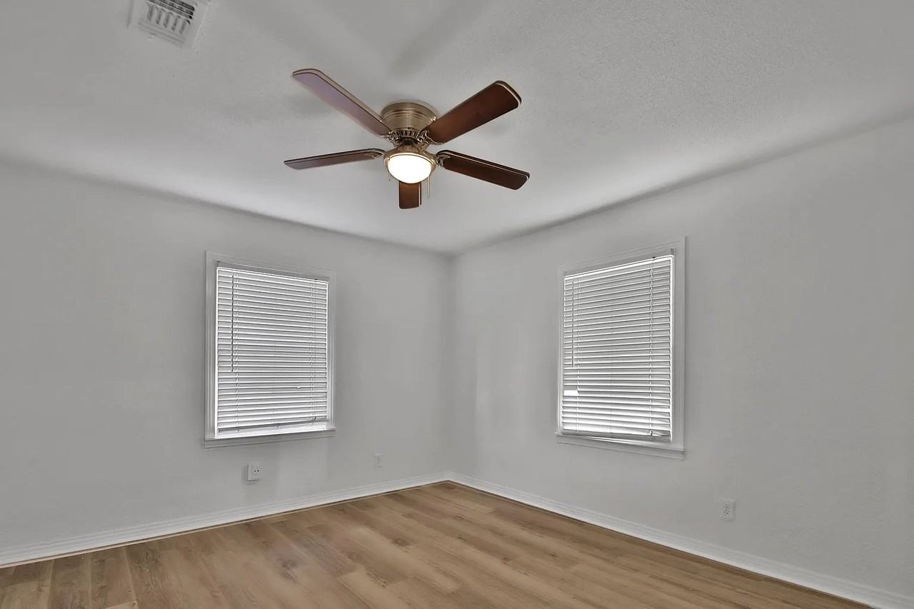 4013 32nd St - Photo 6 of 16