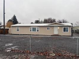 featured image of 2184 W April St