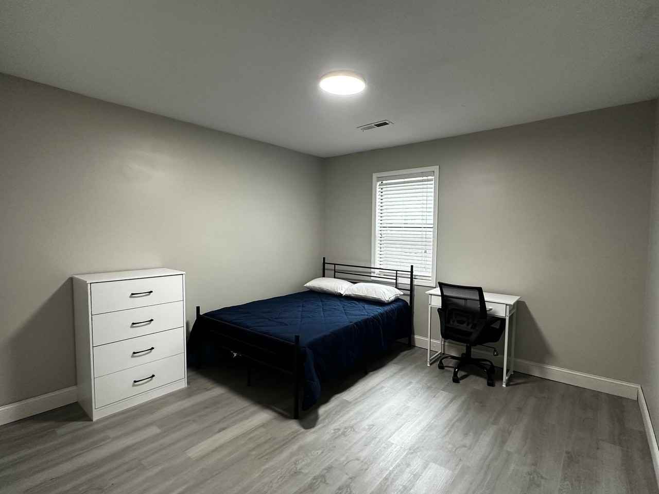 1325 Stevens Ave Ne #A - Photo 2 of 6