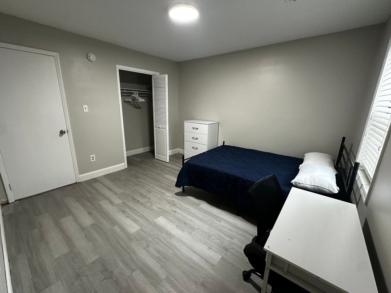 1325 Stevens Ave Ne #A - Photo 3 of 6