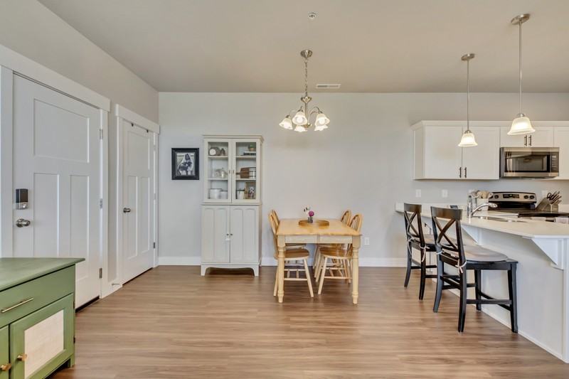 927 W Coral Charm Way #M202 - Photo 3 of 26