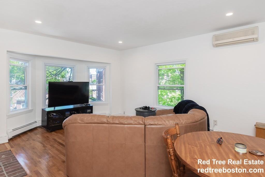 21 Kinross Road #3 - Photo 6 of 18