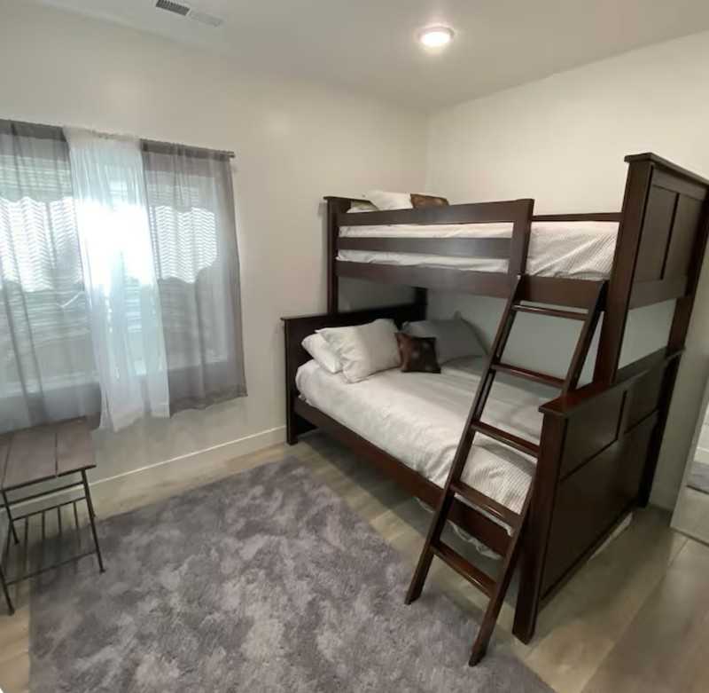 5592 Wn - Photo 5 of 9