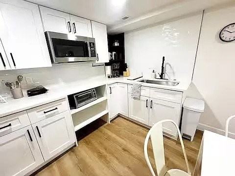 2365 Oakland St #B - Photo 3 of 10