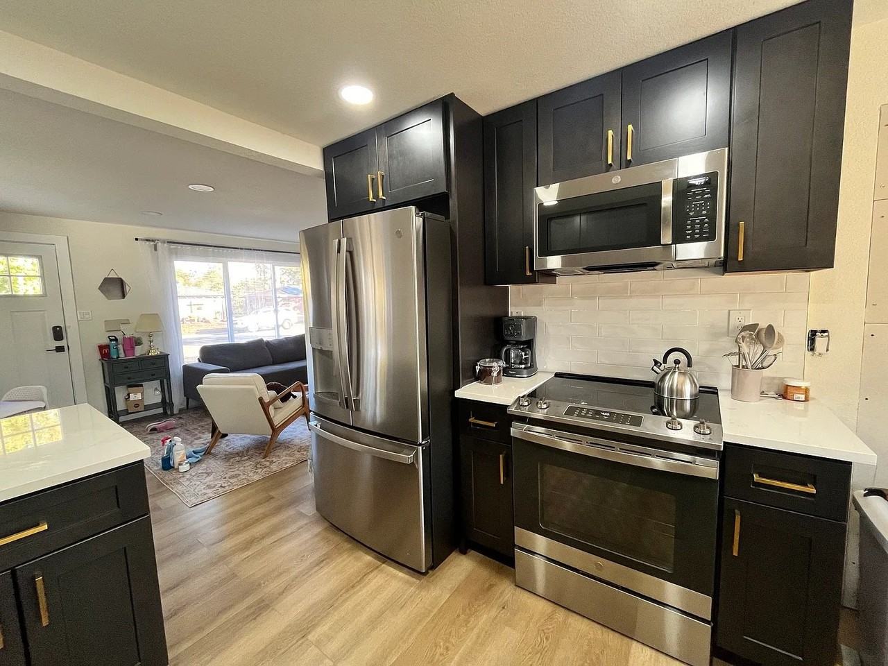 3025 Ursula St #TOP - Photo 3 of 16