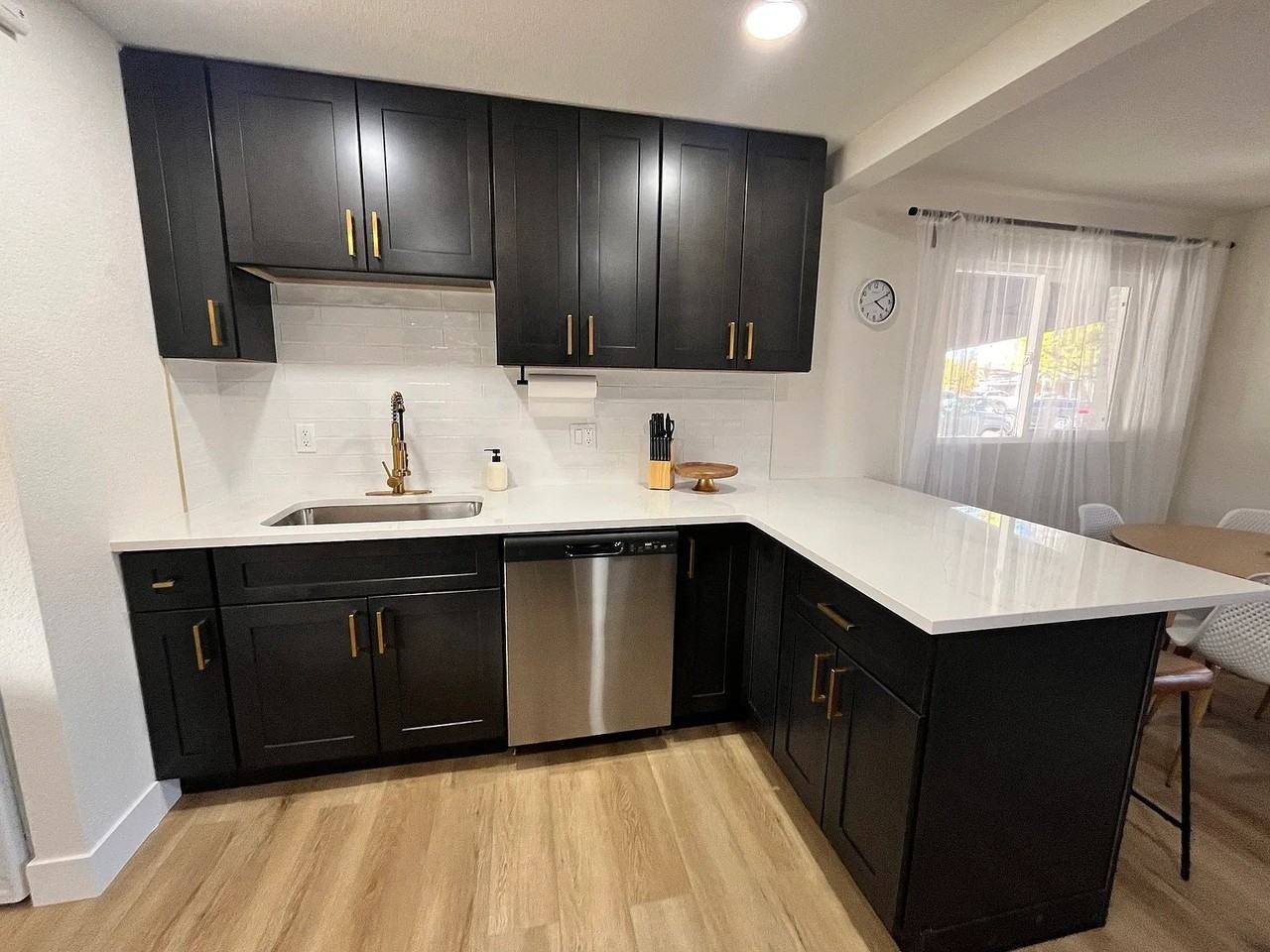 3025 Ursula St #TOP - Photo 6 of 16