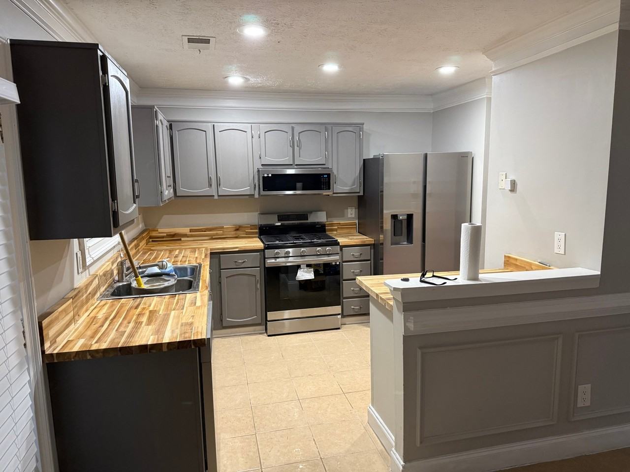 5715 Wells Cir - Photo 6 of 13
