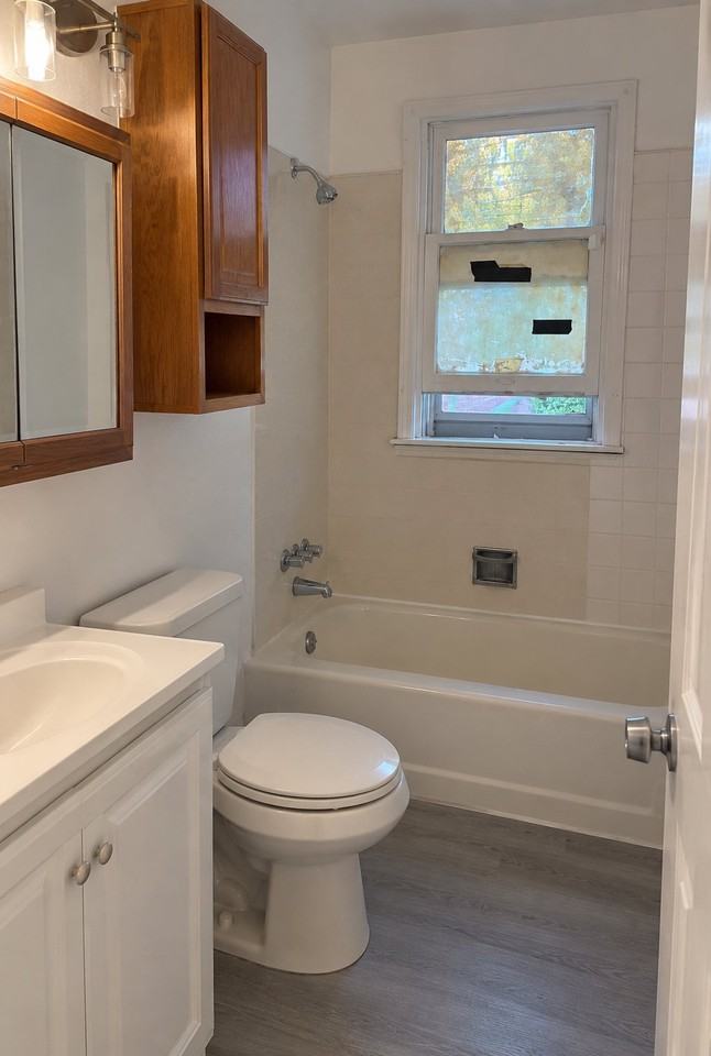 16586 Murray Hill St - Photo 3 of 6