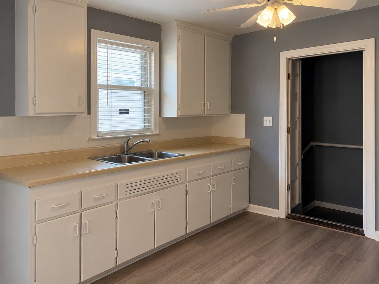 16586 Murray Hill St - Photo 5 of 6