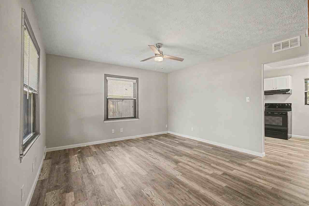 2465 Lehigh Pl - Photo 4 of 19