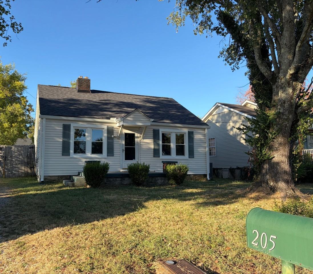 205 Cumberland Ave - Photo 4 of 18
