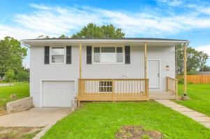 featured image of 2714 Roxbury Rd