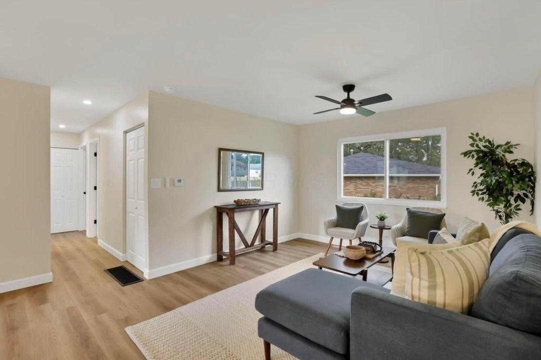 2714 Roxbury Rd - Photo 3 of 12
