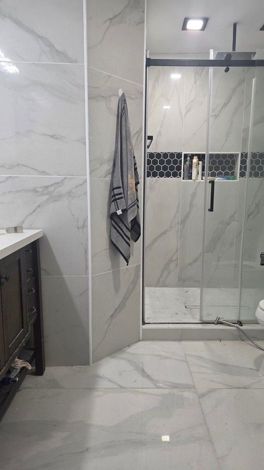 4045 Spring Cove Dr - Photo 3 of 6