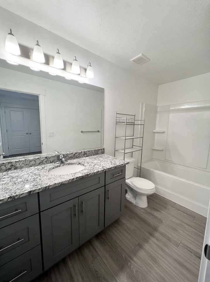 823 Southwest #3 - Photo 2 of 12