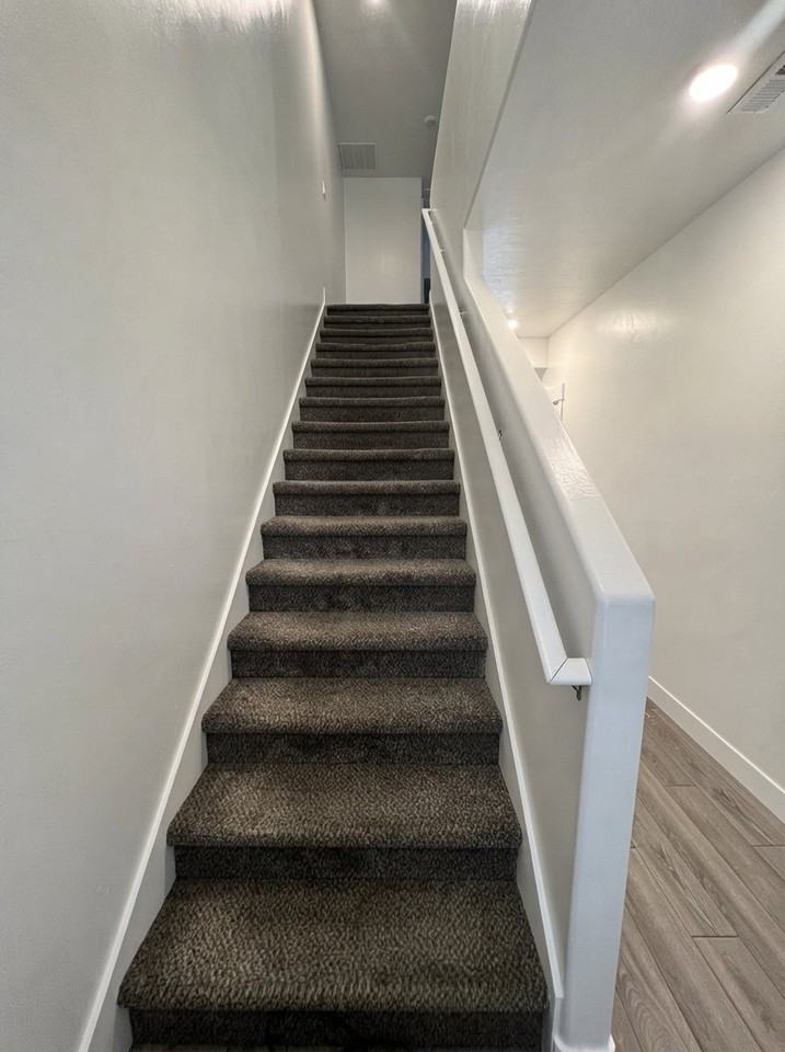 823 Southwest #3 - Photo 4 of 12