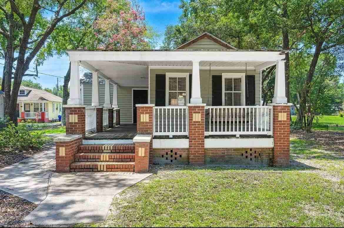 3706 Priscilla St