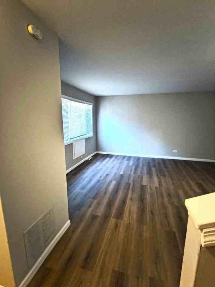 2131 171st St - Photo 5 of 14