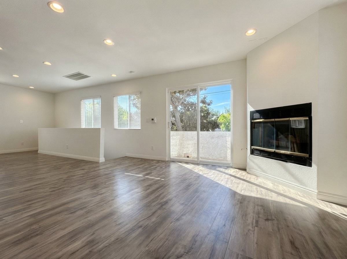 1373 S Orange Dr - Photo 3 of 20