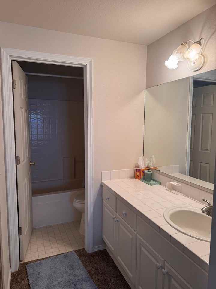 1160 Monroe Ave Ne #D3 - Photo 5 of 10