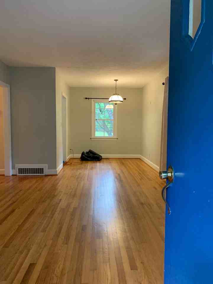 340 E Park St - Photo 2 of 4