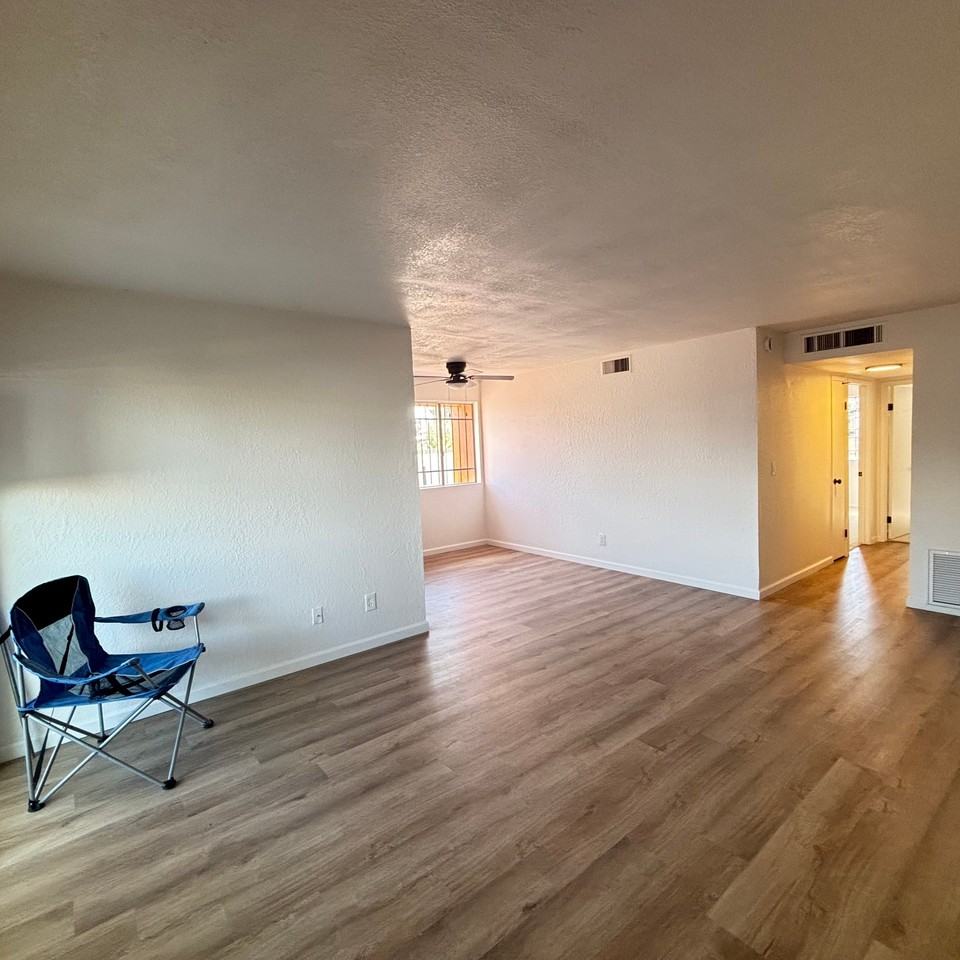 828 S Langley Ave #101 - Photo 6 of 20